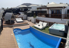 Villa 64, Vista Lobos, private heated salt pool x hot tub, Playa Blanca